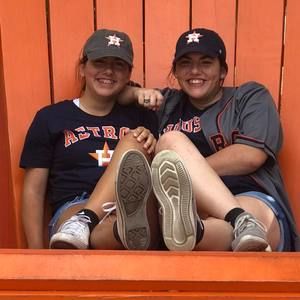 Meet your Posher, Leslie